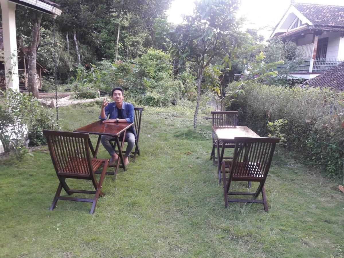 Griya Harja Homestay Маґеланґ Екстер'єр фото